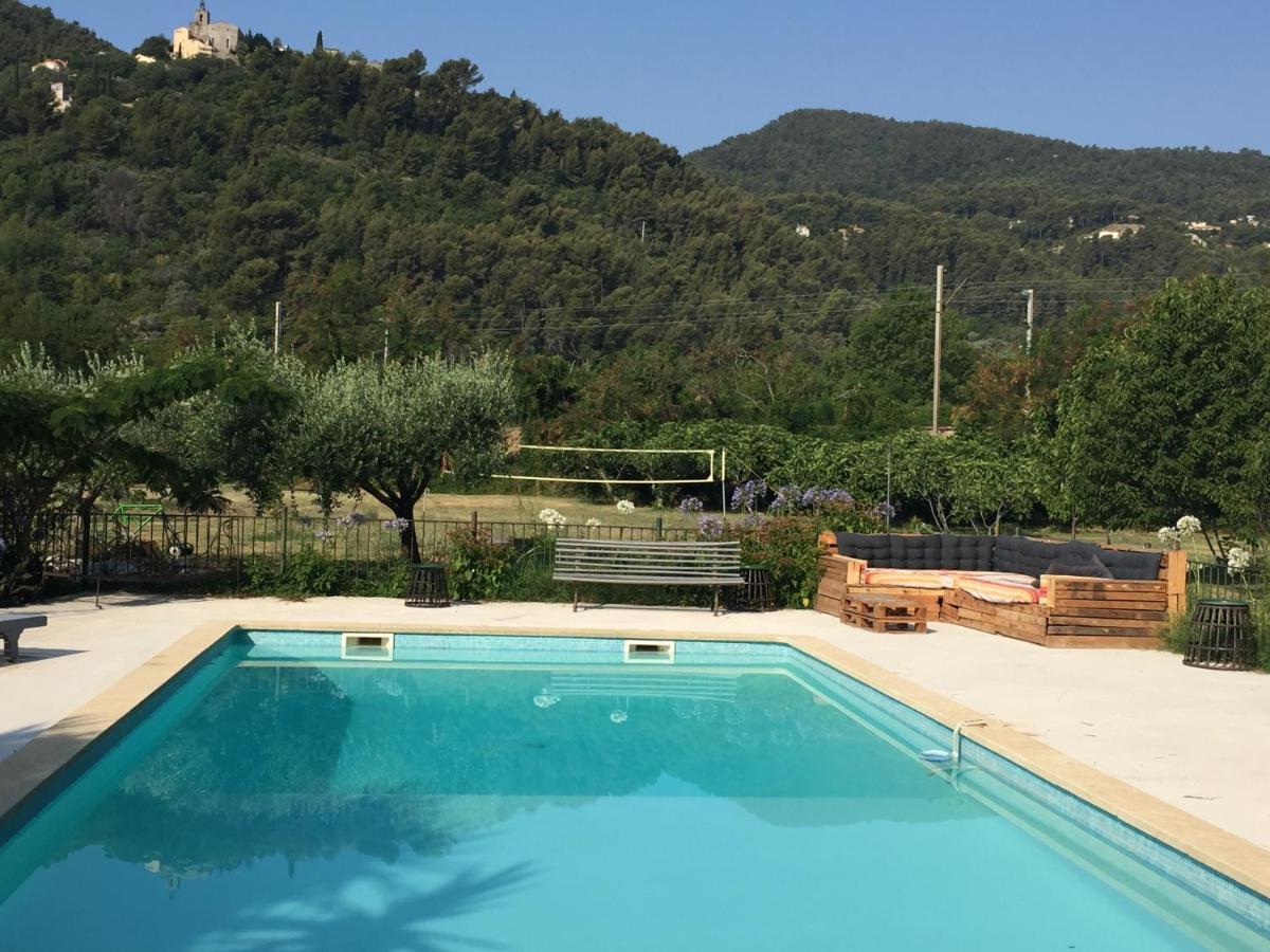 Le Bourguet Bed & Breakfast ซอลลิเอส-ปองต์ ภายนอก รูปภาพ