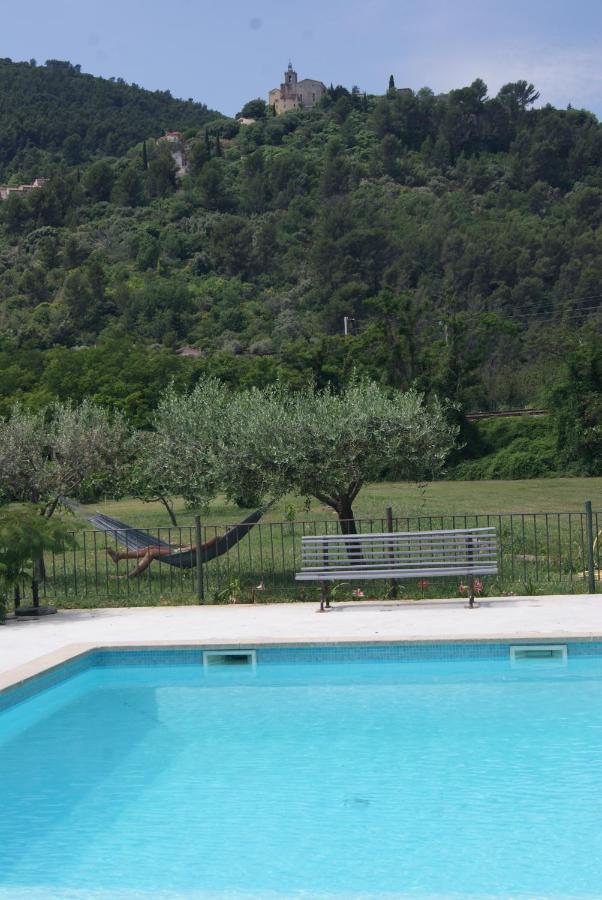 Le Bourguet Bed & Breakfast ซอลลิเอส-ปองต์ ภายนอก รูปภาพ