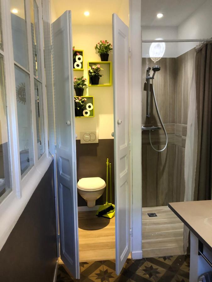 Le Bourguet Bed & Breakfast ซอลลิเอส-ปองต์ ภายนอก รูปภาพ